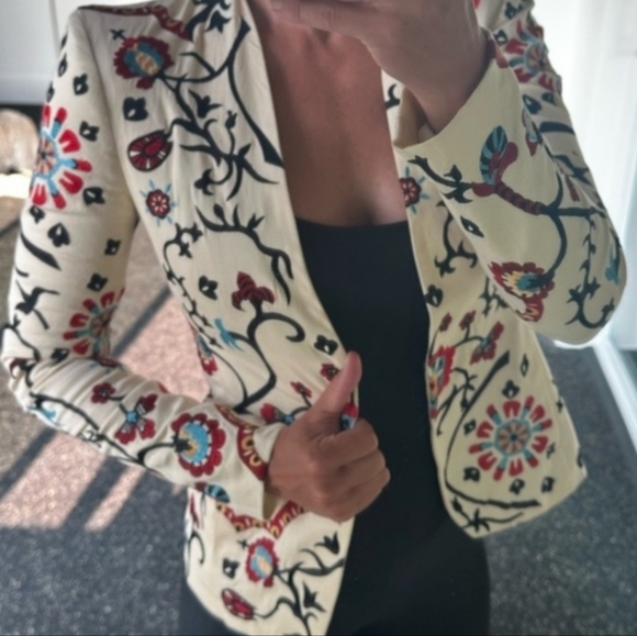 Alice And Olivia Floral Embroidered Jacket - Picture 4 of 4